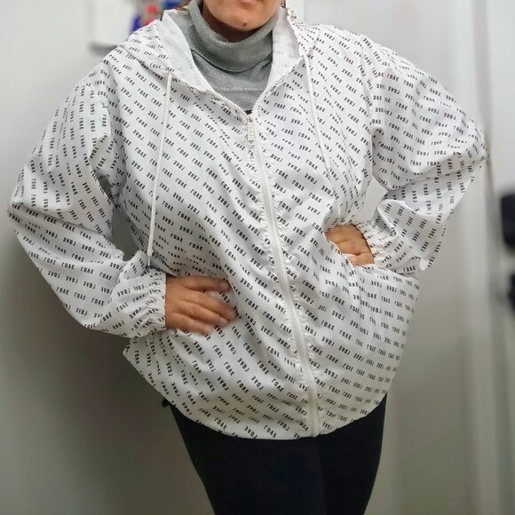 THRILL 94 Women’s Active Windbreaker Jacket Hooded White “Love” Size 3X - Picture 1 of 9